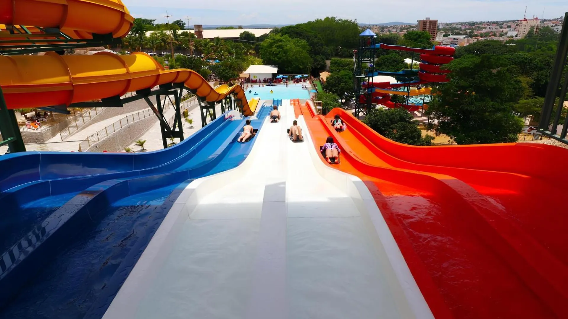 Spazzio Diroma Acesso Gratuito Ao Acqua Park - Caldas Novas Apart-hotel