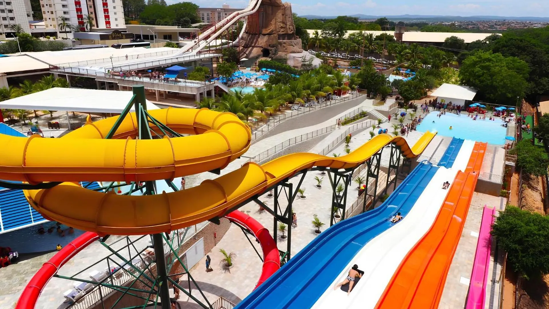 Apart-hotel Spazzio Diroma Acesso Gratuito Ao Acqua Park - Caldas Novas